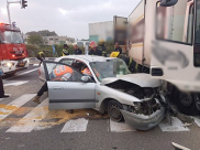 اصابة خطرة لشخص بحادث طرق بين شاحنة ومركبة قرب الرملة